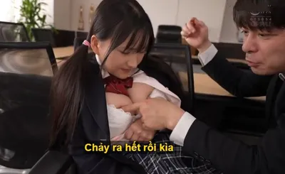Ba năm trời, thầy giáo rèn luyện cô học trò ngực đẹp thành “bình đựng tinh”